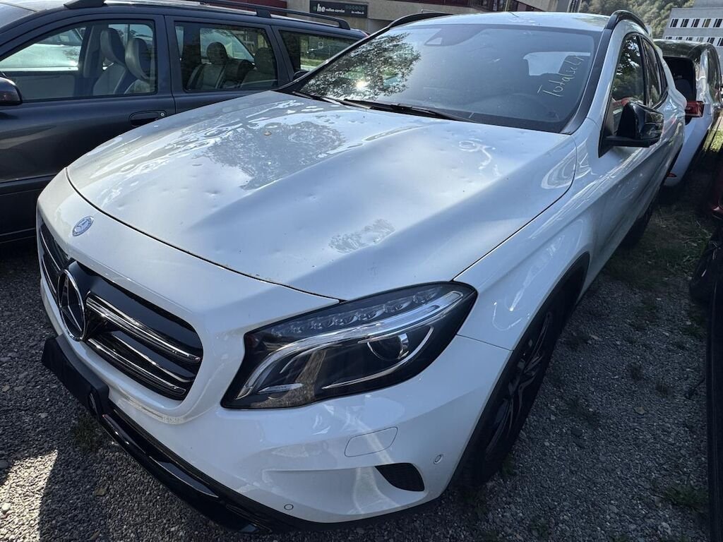Mercedes-Benz GLA 200