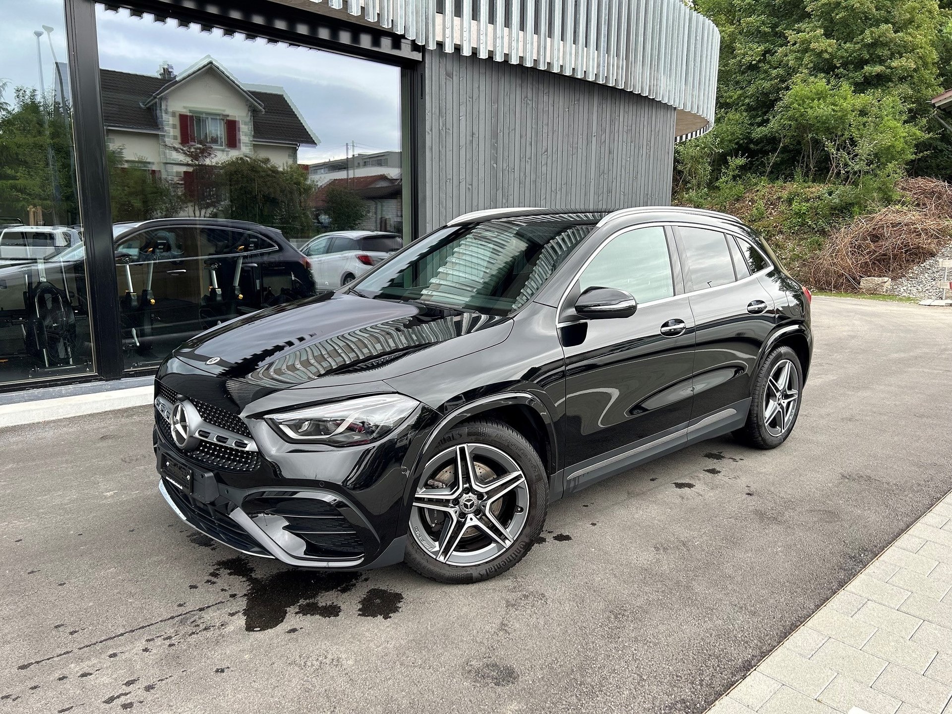 MERCEDES-BENZ GLA 200d AMG Line