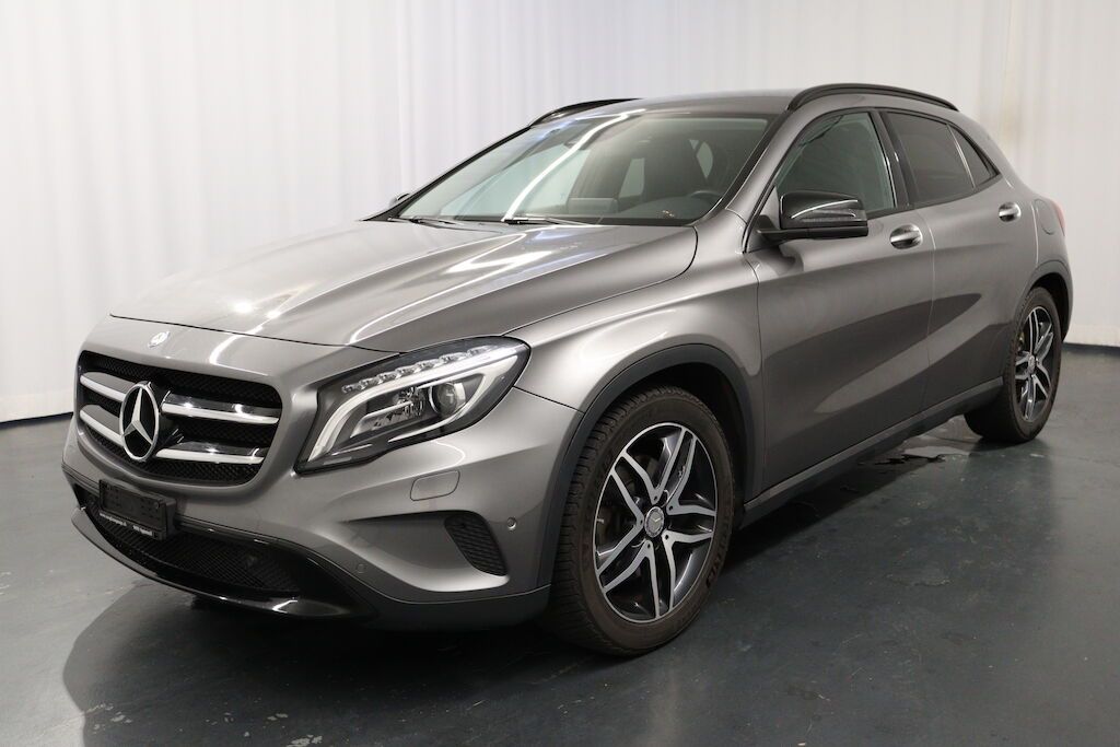 Mercedes Benz GLA 250 4m