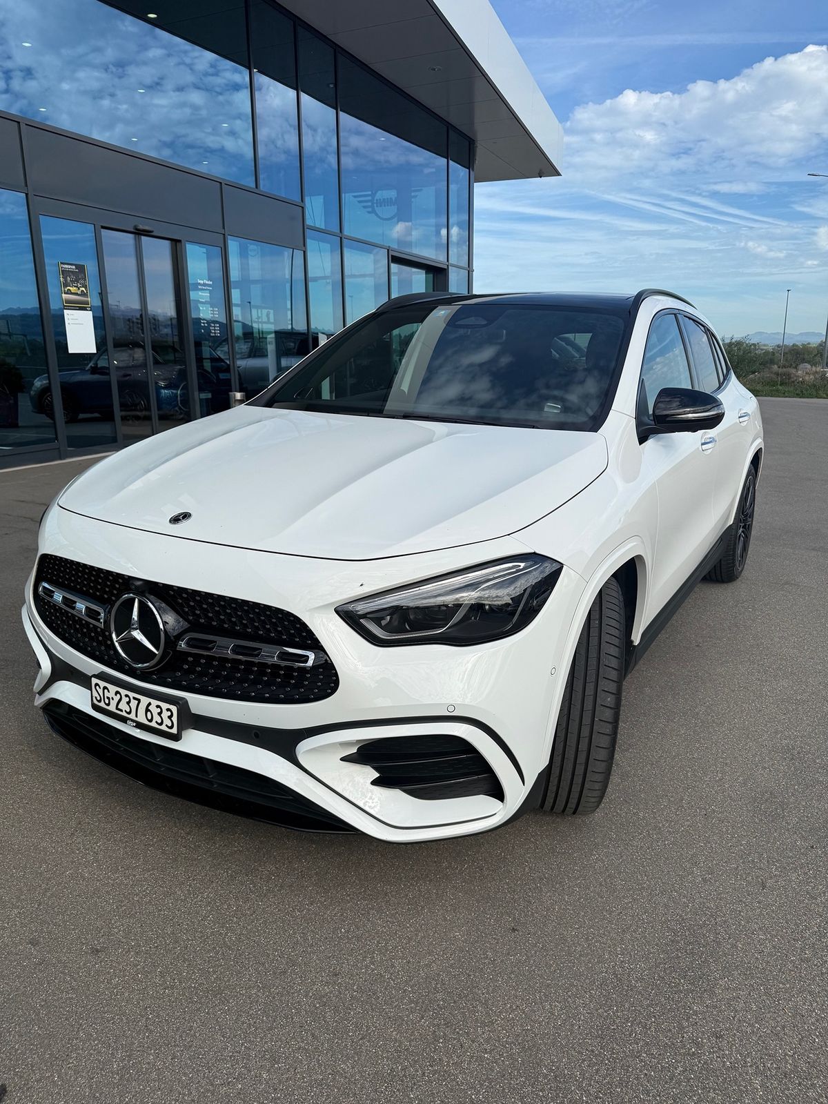 MERCEDES-BENZ GLA 250 4MATIC