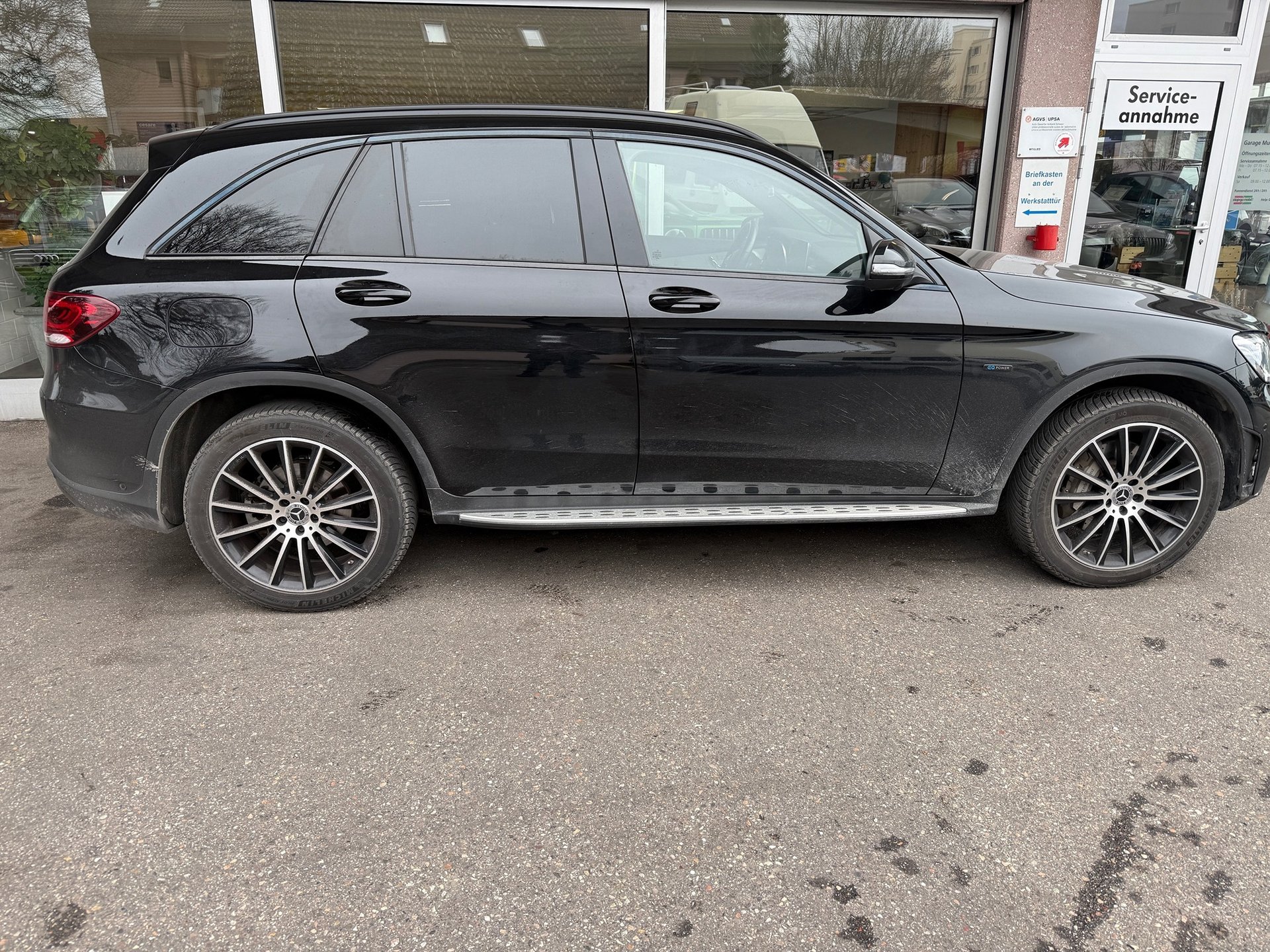 MERCEDES-BENZ GLC 300 e AMG Line 4Matic 9G-Tronic