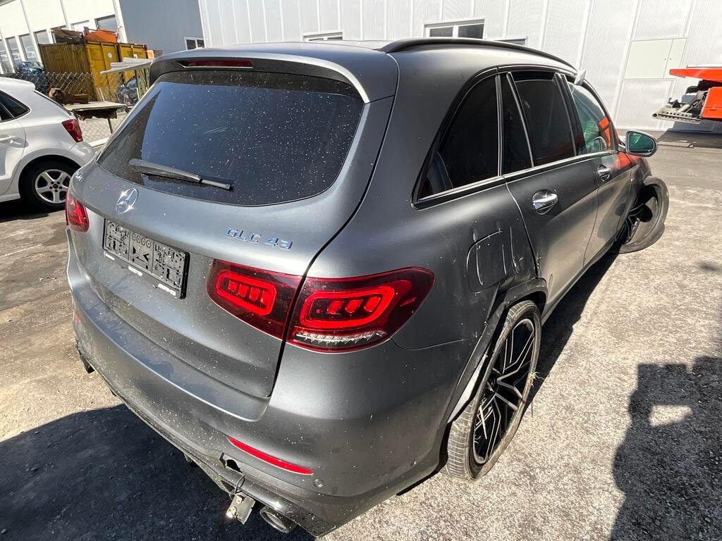 MERCEDES-BENZ GLC 43 AMG 4Matic, 390 HP