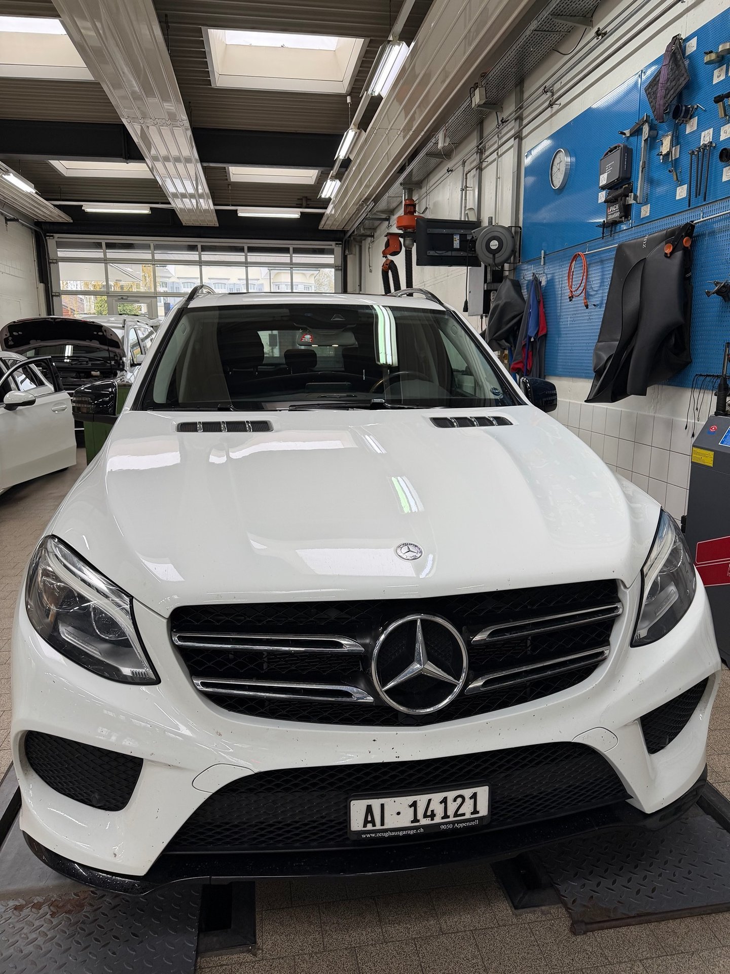 MERCEDES-BENZ GLE 400