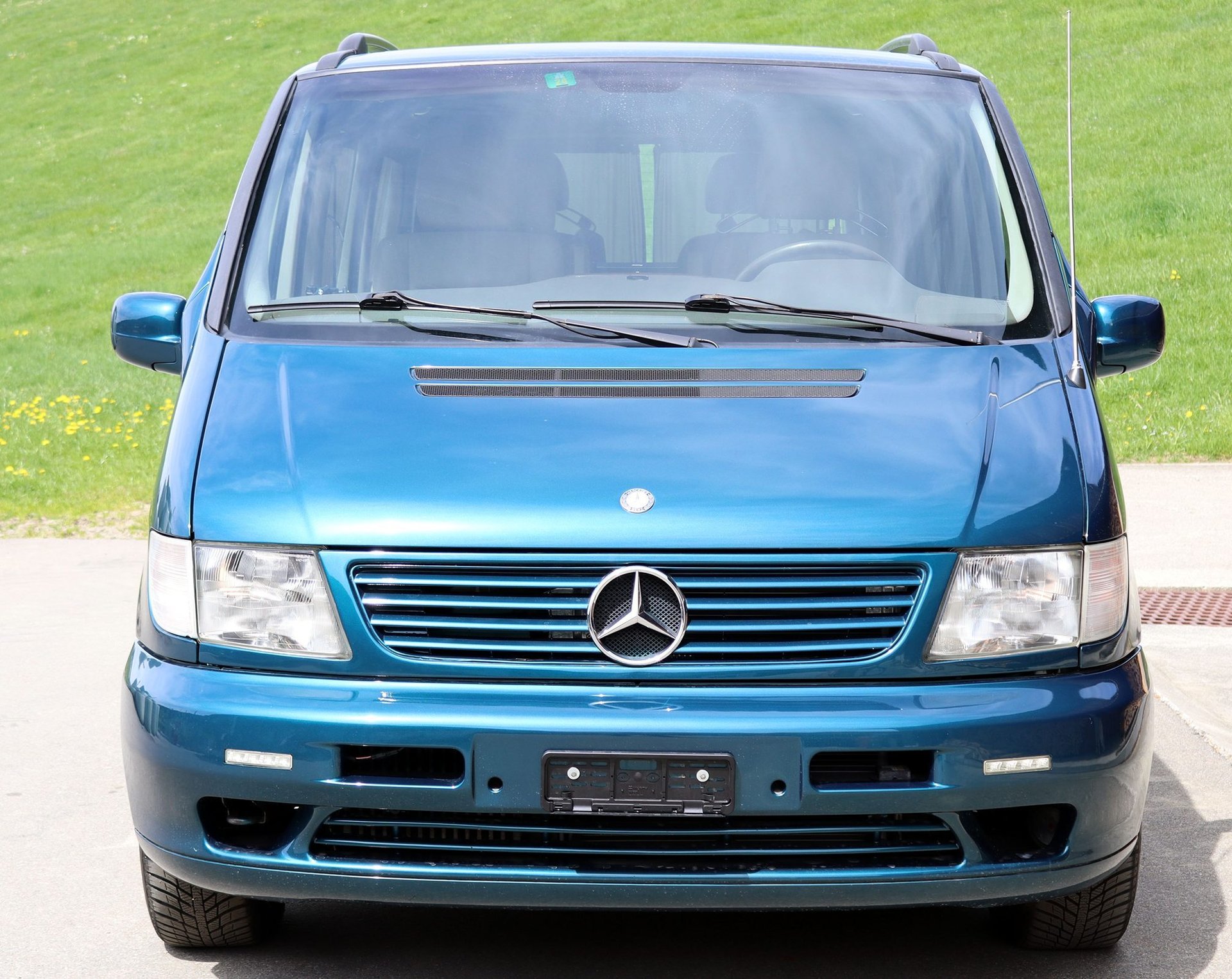 MERCEDES-BENZ V 220 CDI