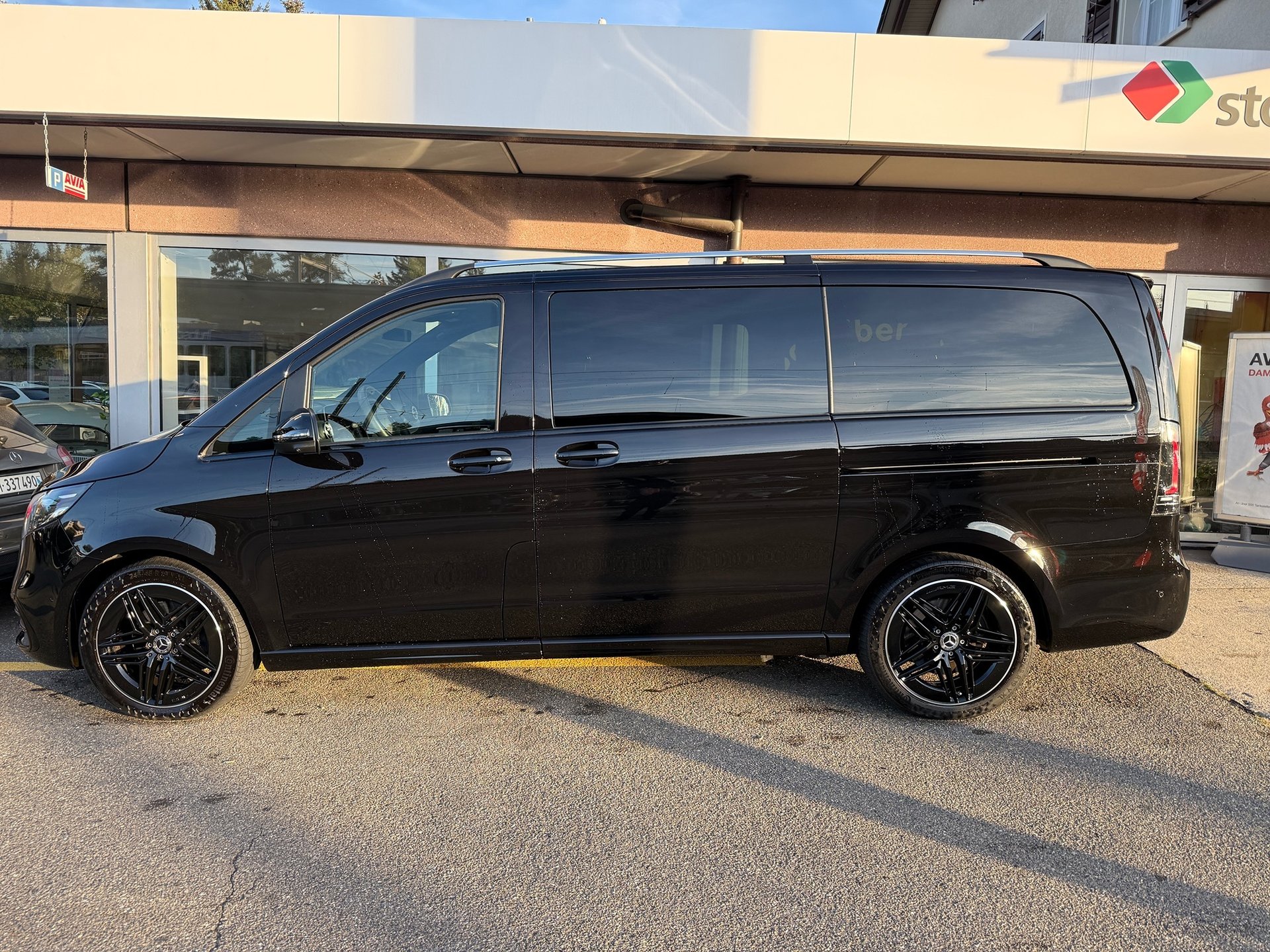 MERCEDES-BENZ  V 300 d lang Avantgarde AMG Line 4Matic 9G-Tronic CH-Auto