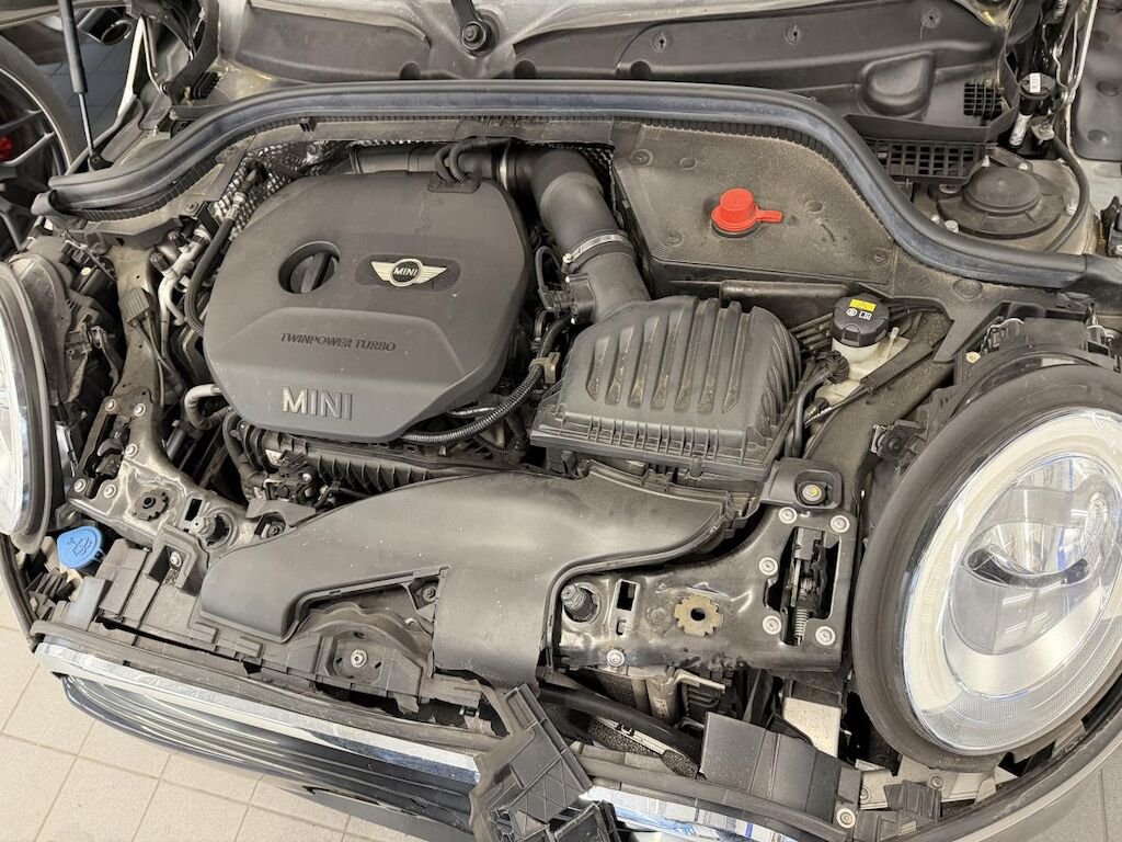 Mini Cabrio F57 1.5i Cooper