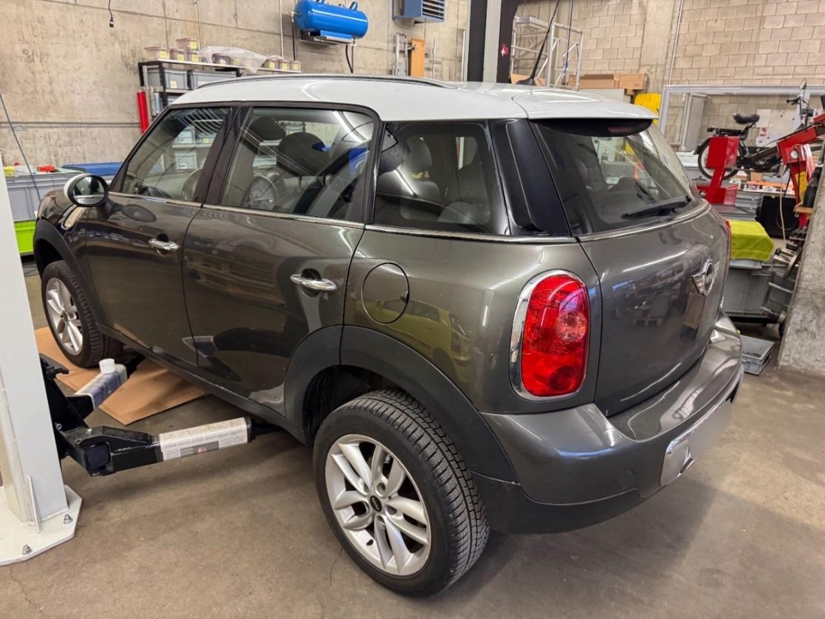 MINI Countryman Cooper FWD, 122 HP
