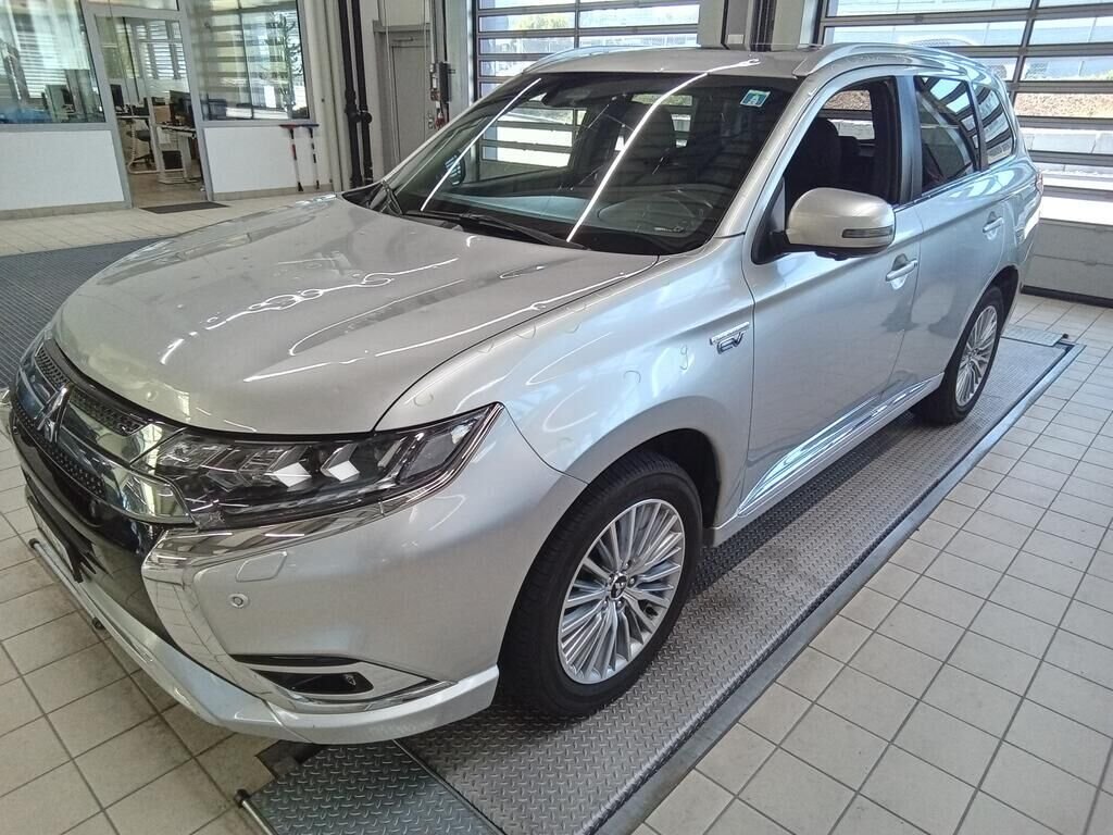 Mitsubishi Outlander (GF0/GG)(2012->)