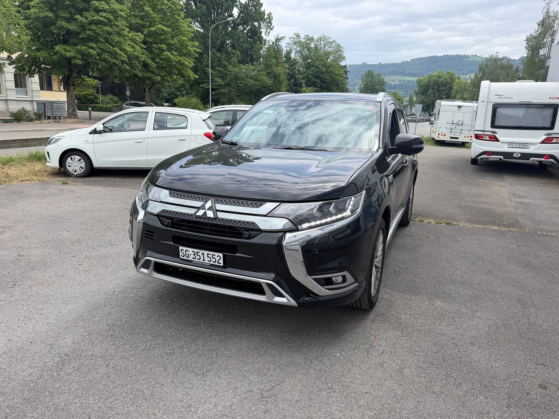 MITSUBISHI Outlander PHEV