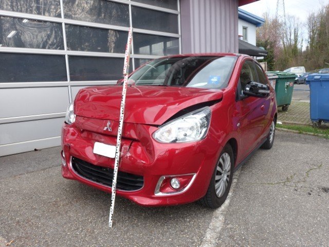 Mitsubishi SPACE STAR 1.2 NAVIGATOR CVT Limousine