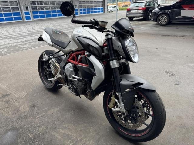 MV Agusta B3 800 Brutale 800