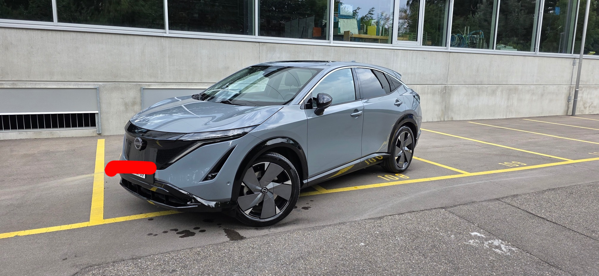 NISSAN Ariya