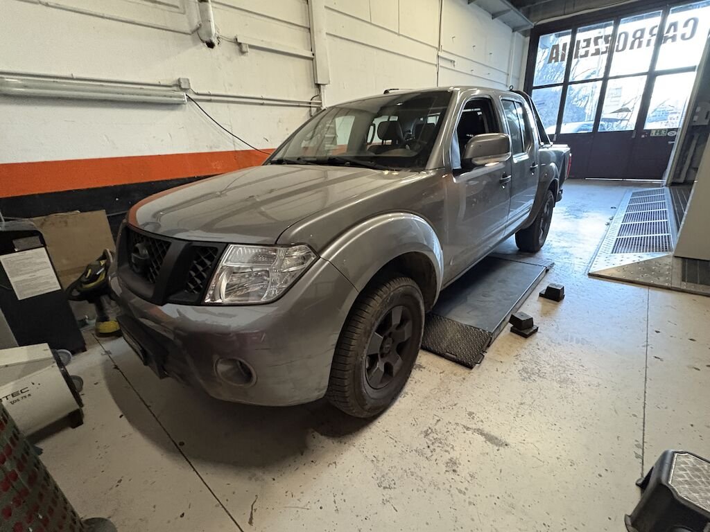 Nissan Navara NP300 Pickup (LCD22)(01.2008->) Double Cab 4X4
