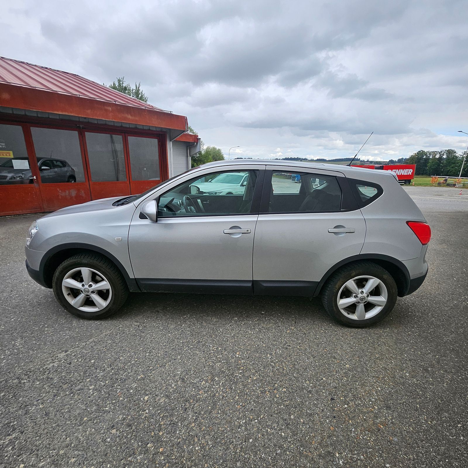 NISSAN Qashqai 2.0 4x4