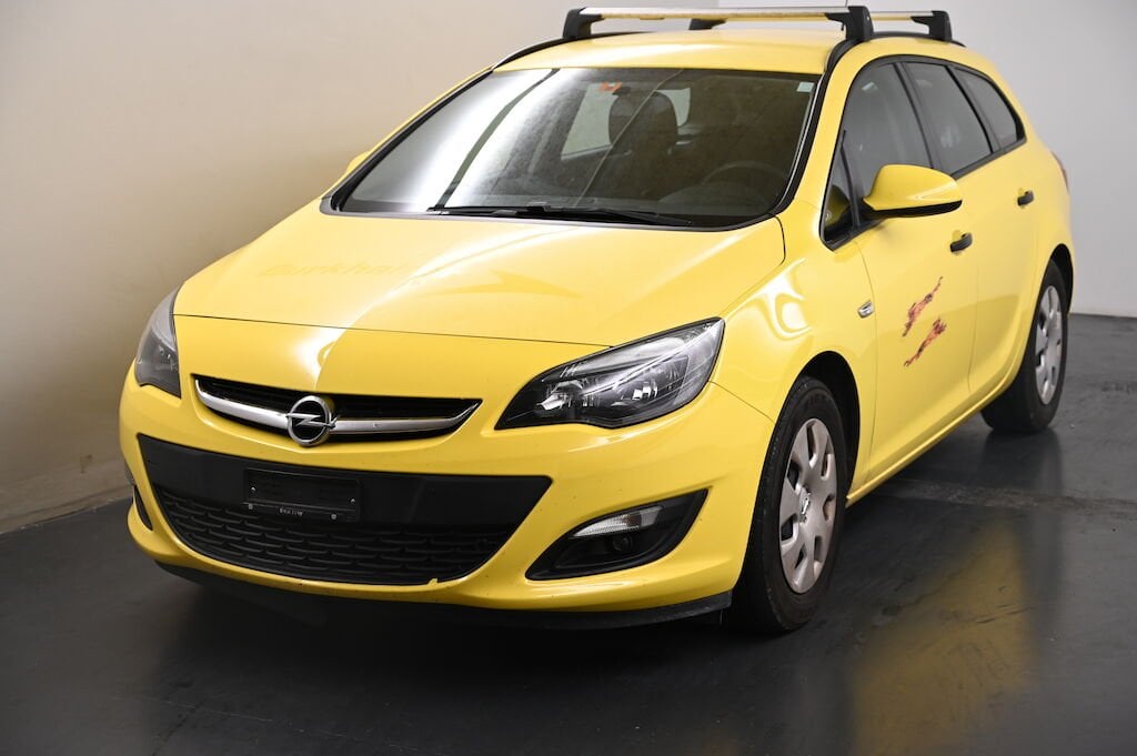 Opel Astra J (Kombi) 1.6 DTL ST
