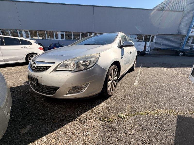 OPEL Astra SportsTourer 1.4i 16V Turbo, 140 HP