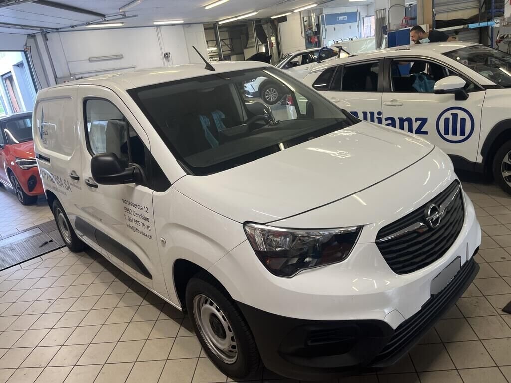 Opel Combo E Cargo 1.2 N/A