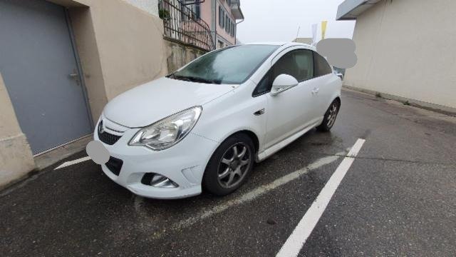 Opel Corsa 1.6 T OPC