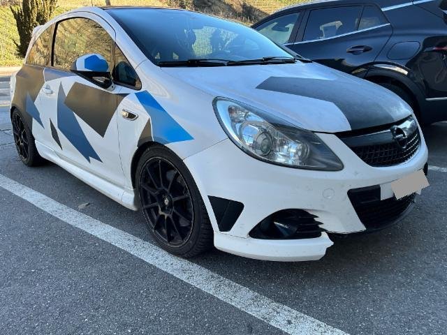 Opel Corsa 1.6 Turbo OPC