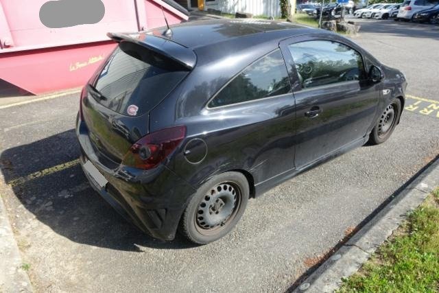 Opel Corsa 1.6 Turbo OPC