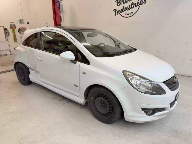 Opel Corsa D 1.4 Ecotec, 90 HP