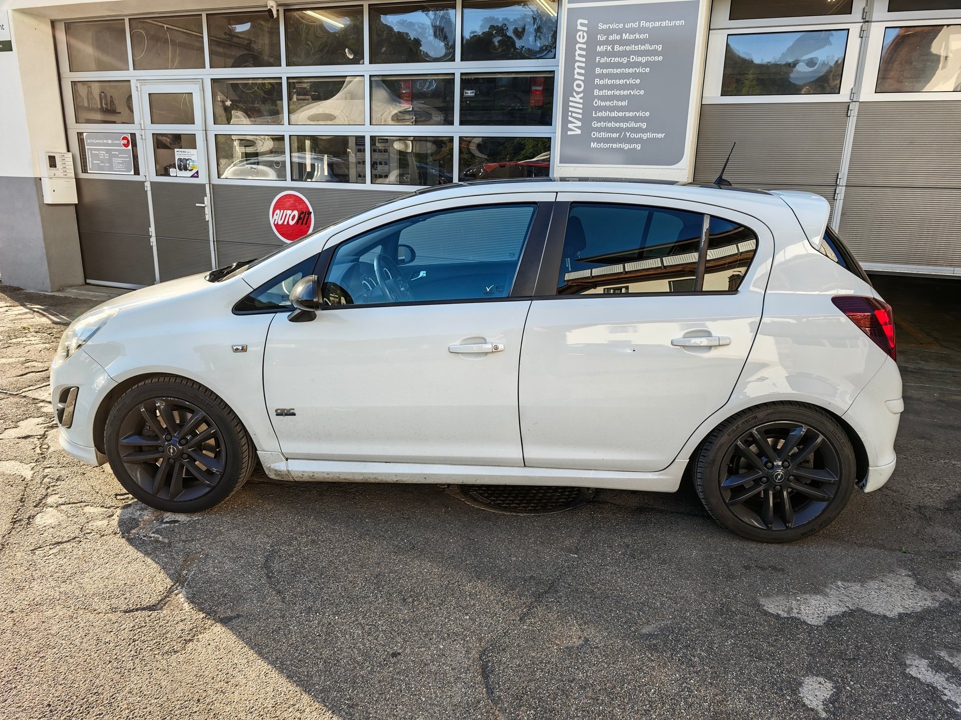 OPEL Corsa D 16 T GSi