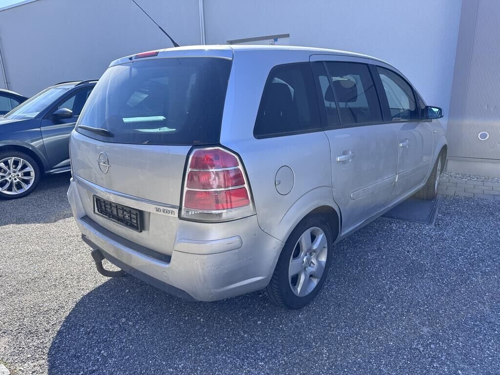 Opel Zafira 1.9 cdti