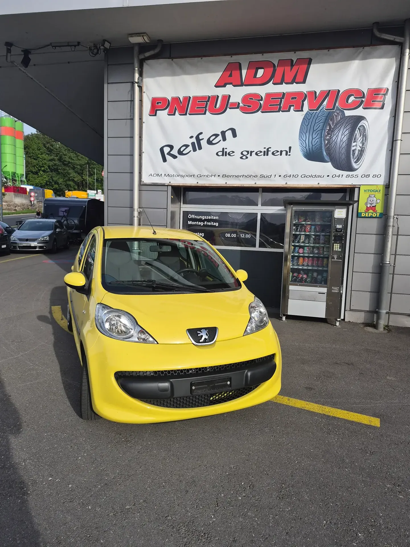 PEUGEOT 107 1.0i