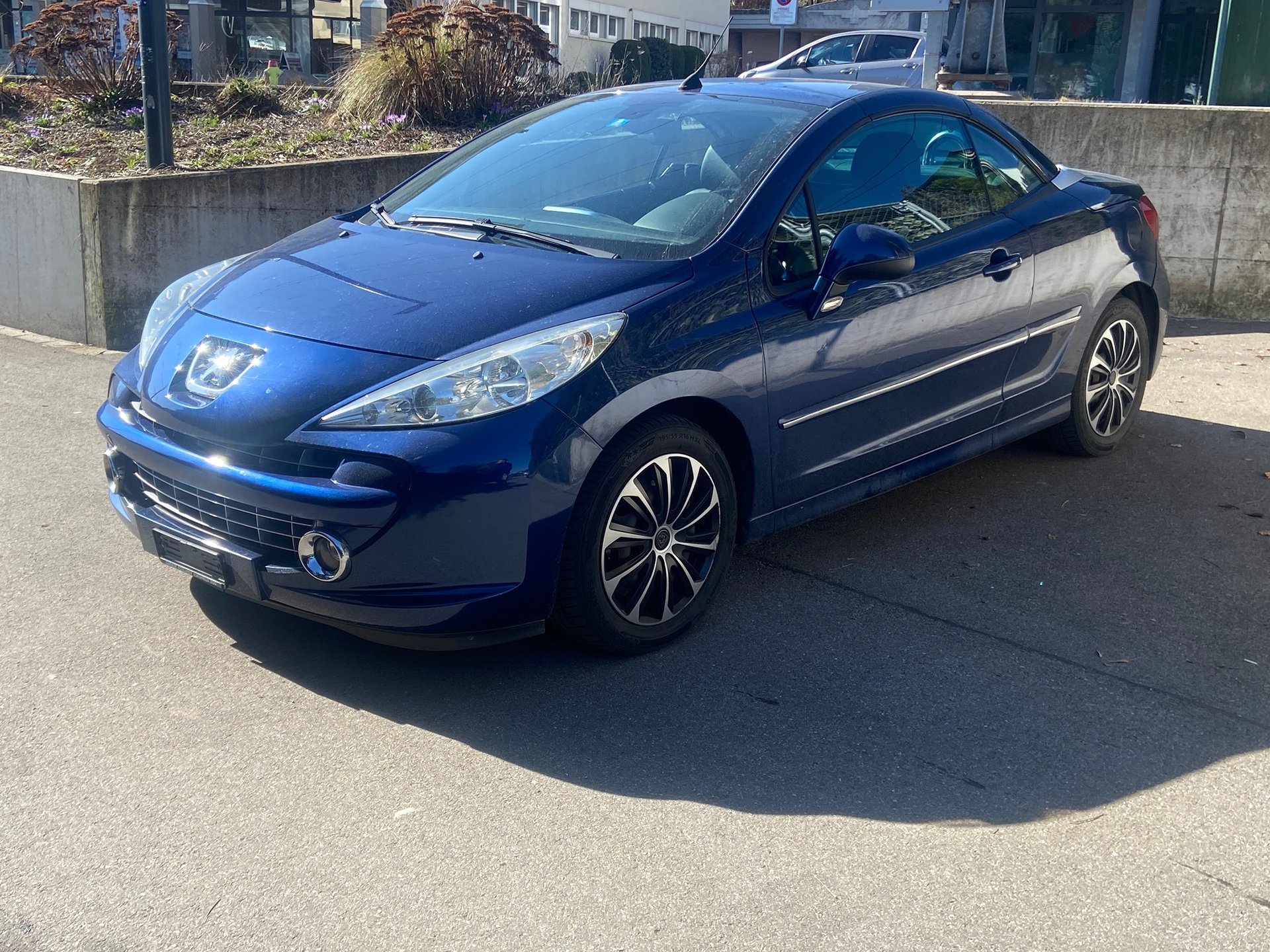 PEUGEOT 207 CC 1.6i Turbo