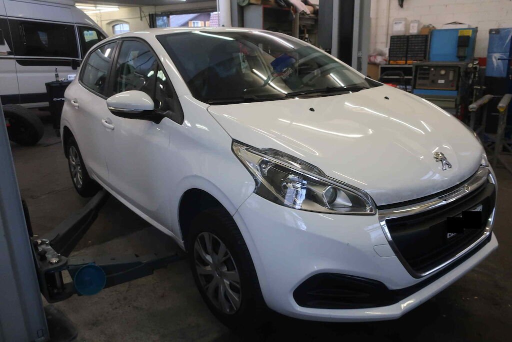 PEUGEOT 208 1.2 E-VTI ACTIVE EGS5