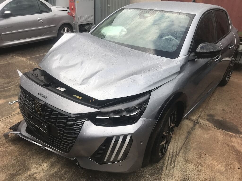 Peugeot 208 1.2 Hybrid 145 Allure