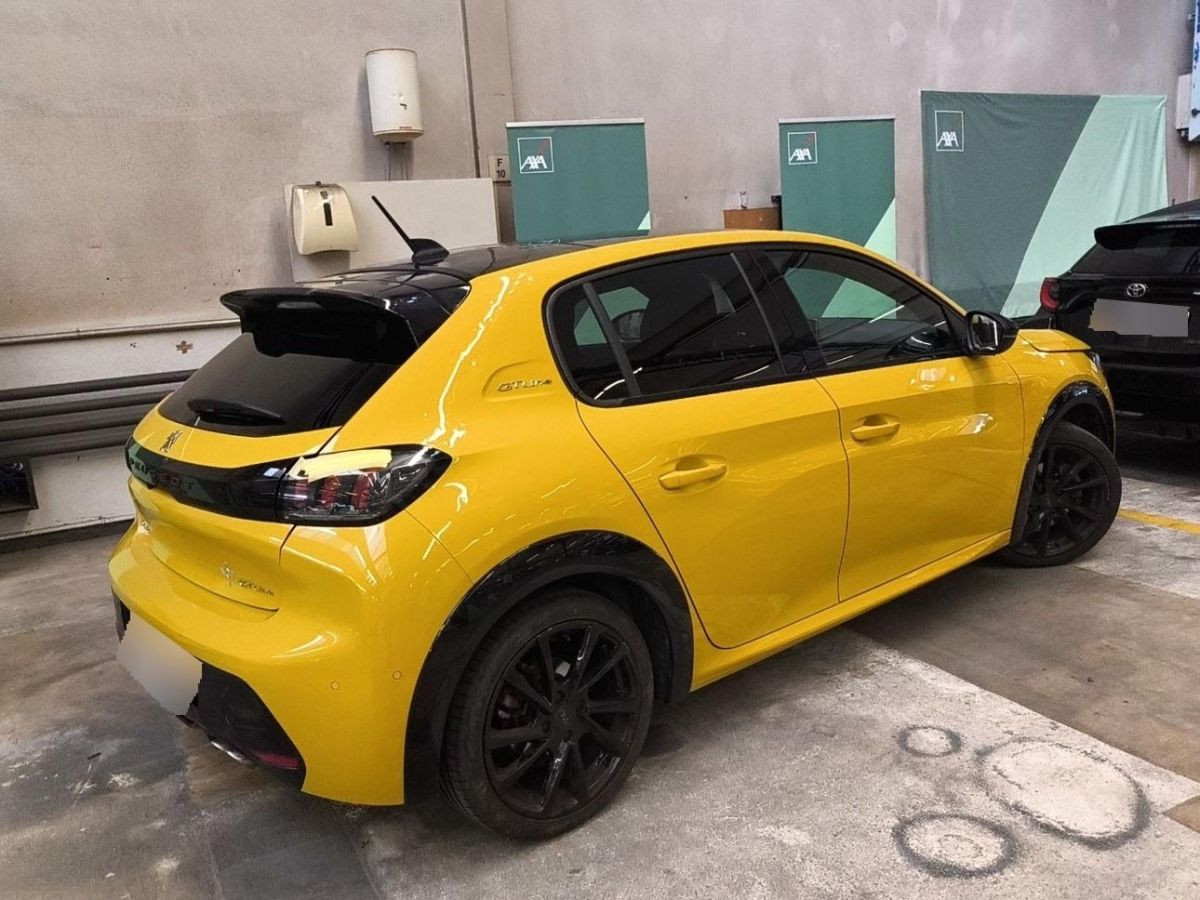 Peugeot 208 1.2i STT 1.2, 129 HP