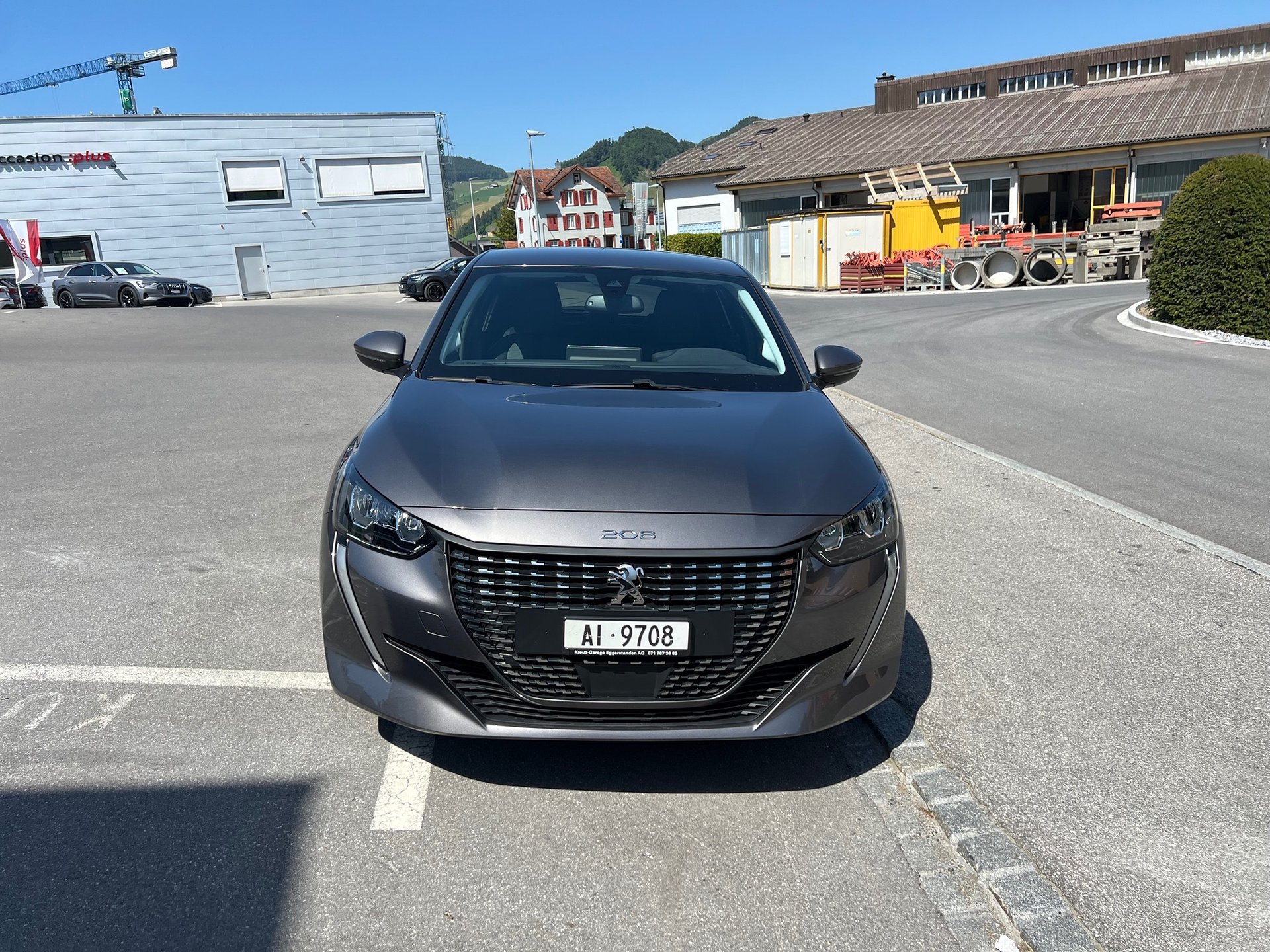PEUGEOT 208 1.2i STT
