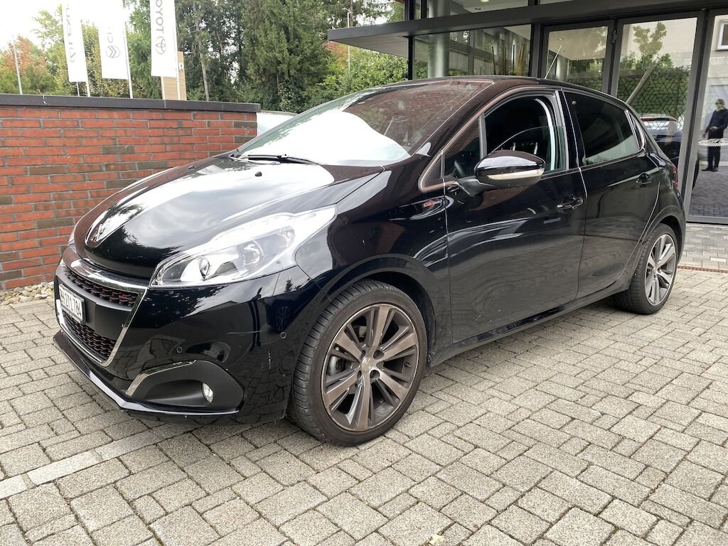 Peugeot 208 1.2i STT GT-Line