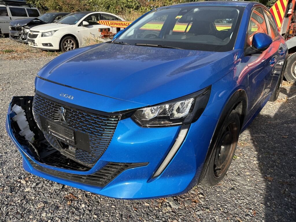 Peugeot 208 e-Active