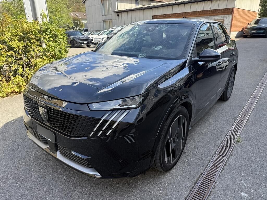 Peugeot 3008 73kWh Launch Edition