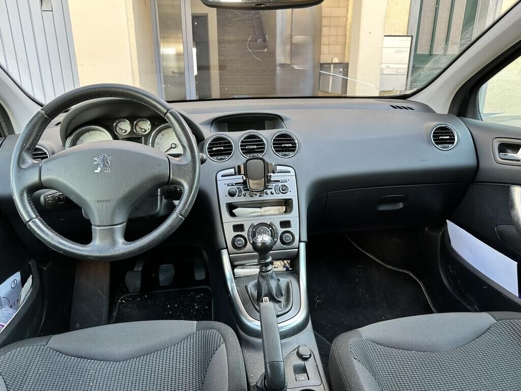 Peugeot 308 1.6 Turbo 150 Swiss Edition