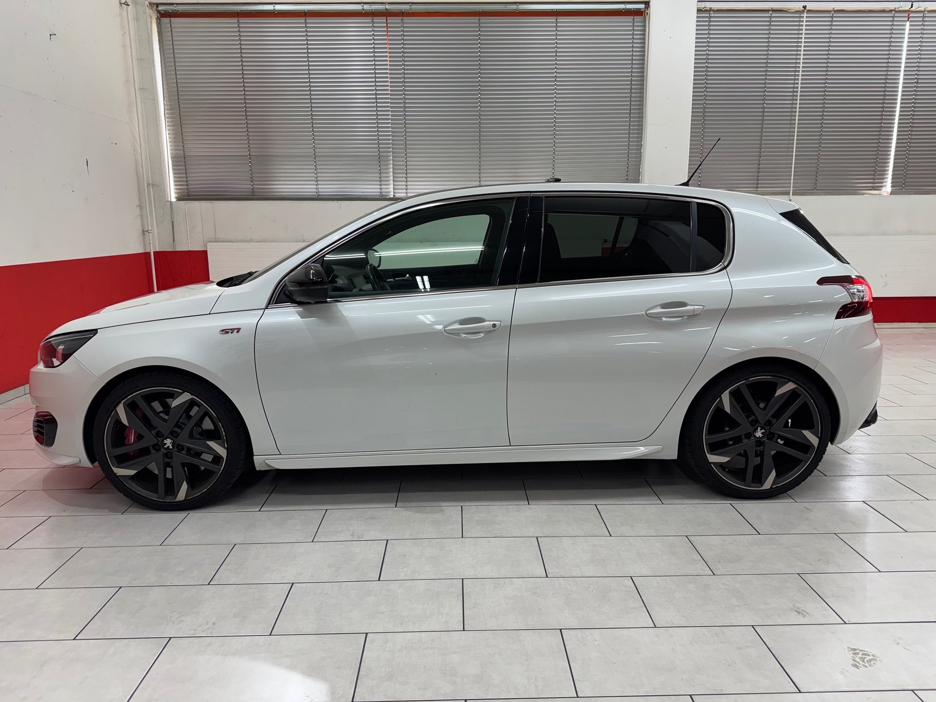 PEUGEOT 308 Gti 270