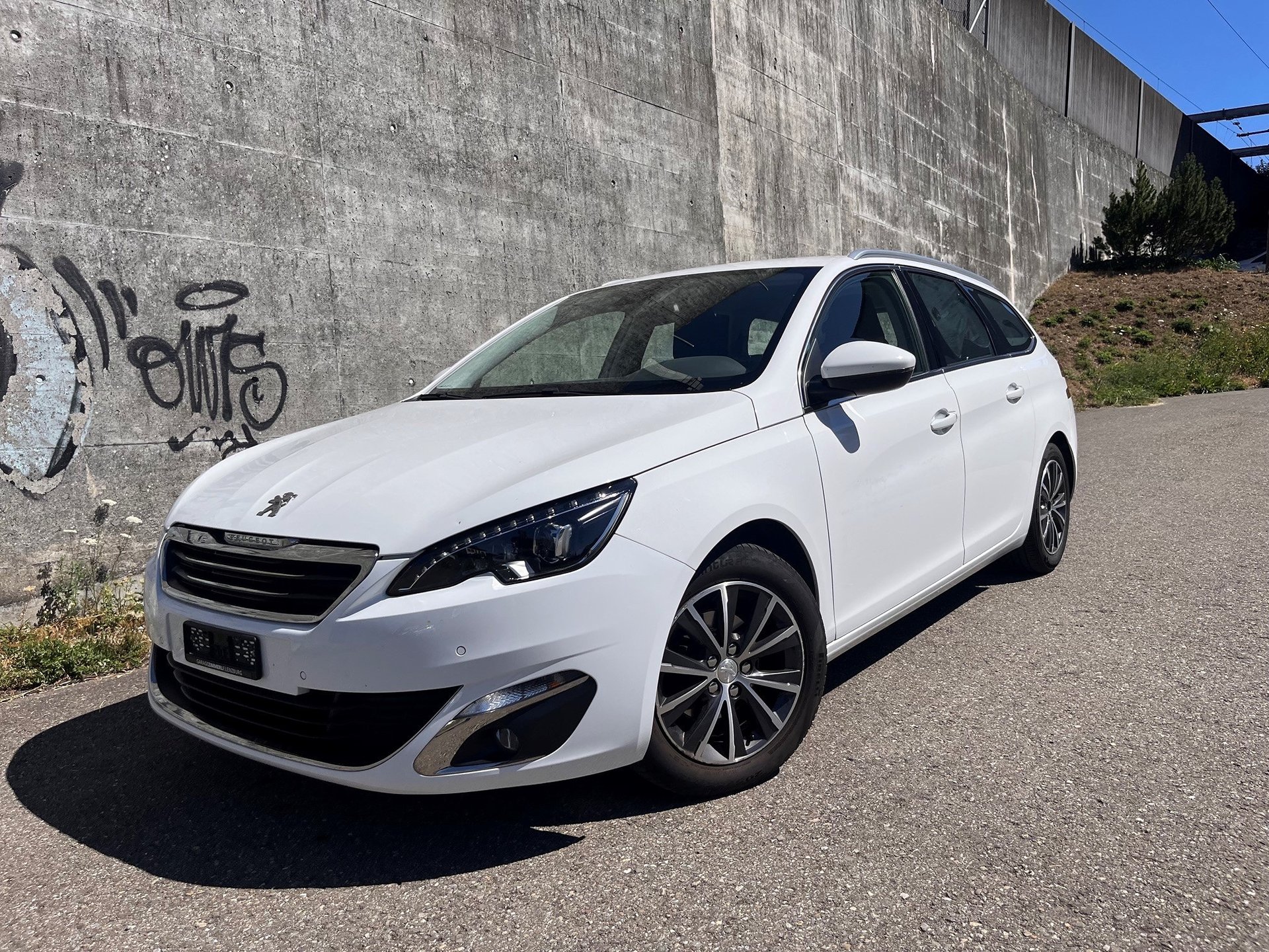 PEUGEOT 308 SW e-THP