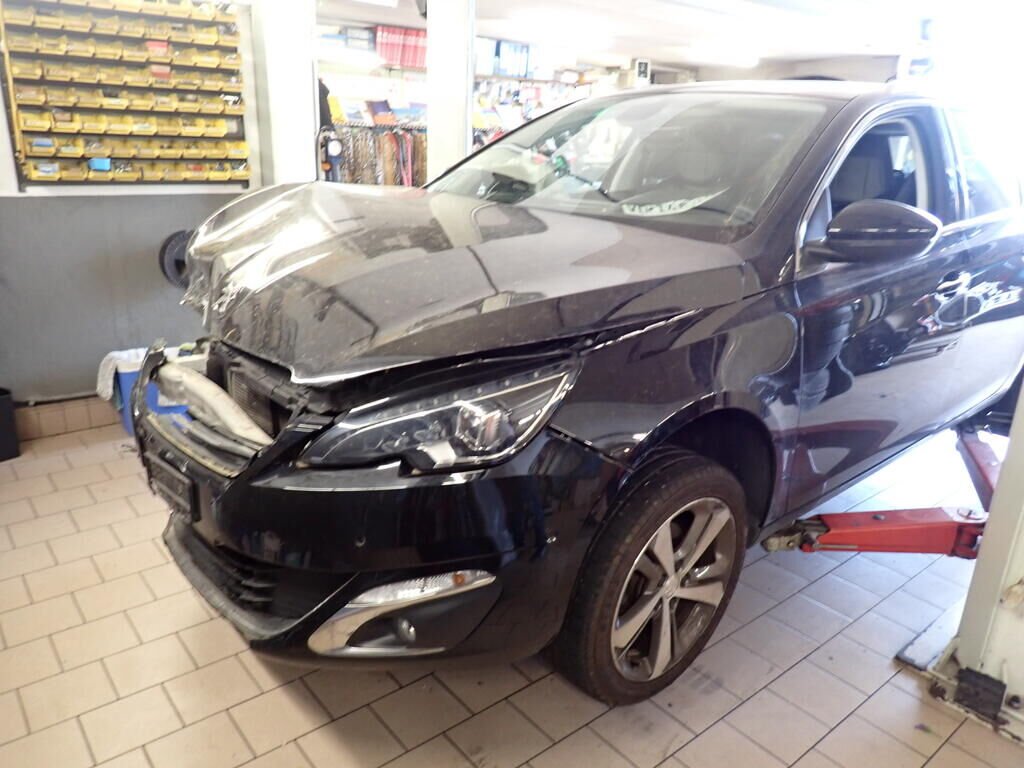 Peugeot 308 SW e-THP
