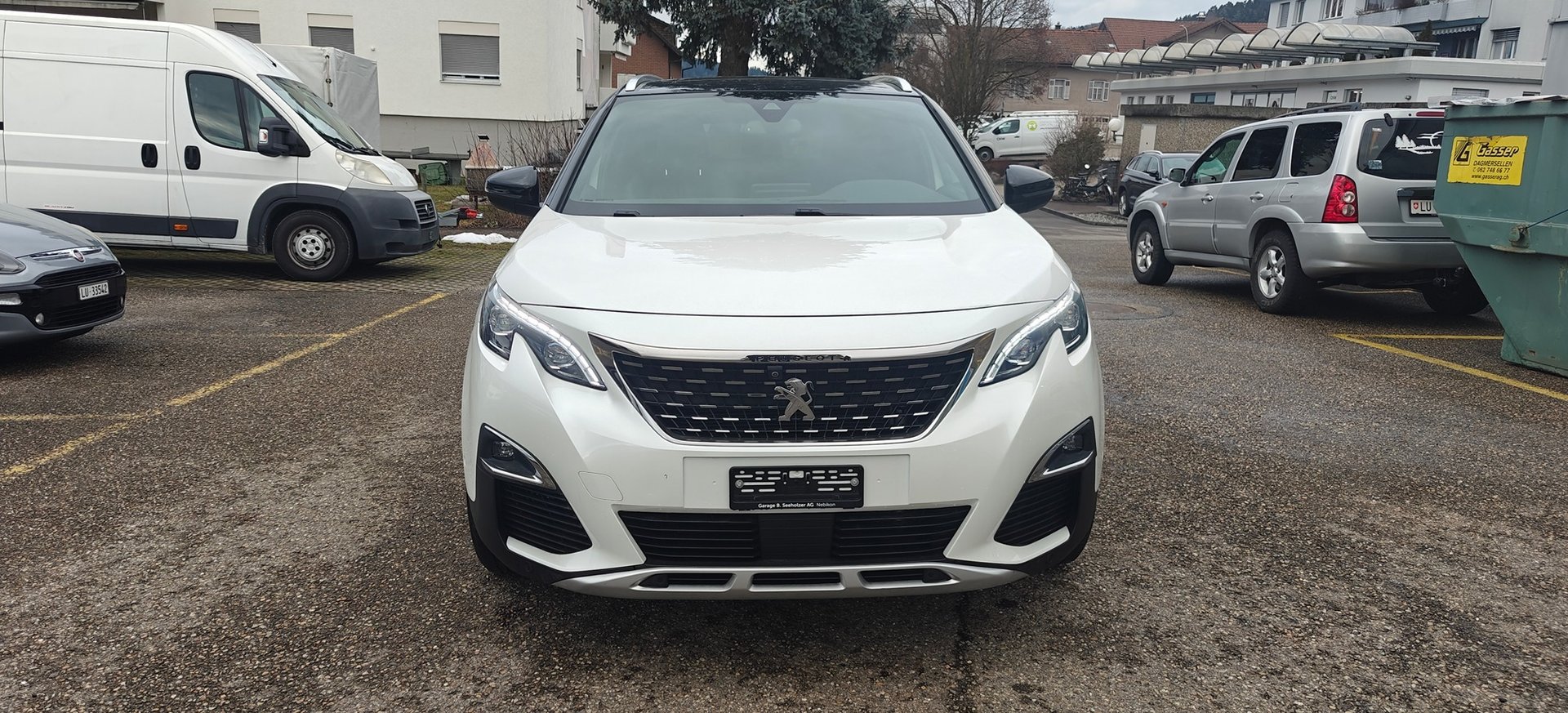 PEUGEOT 5008 1.6i STT