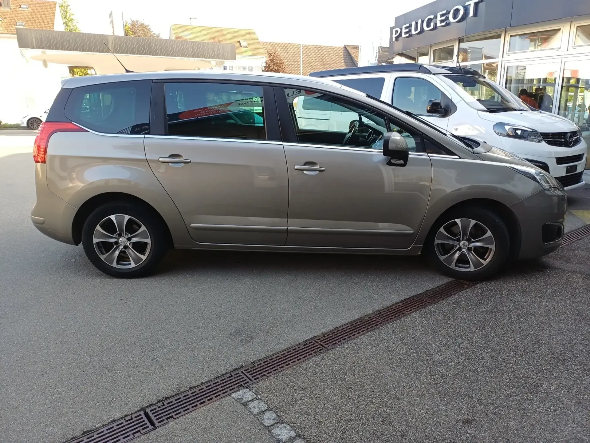 PEUGEOT 5008 2.0 HDi