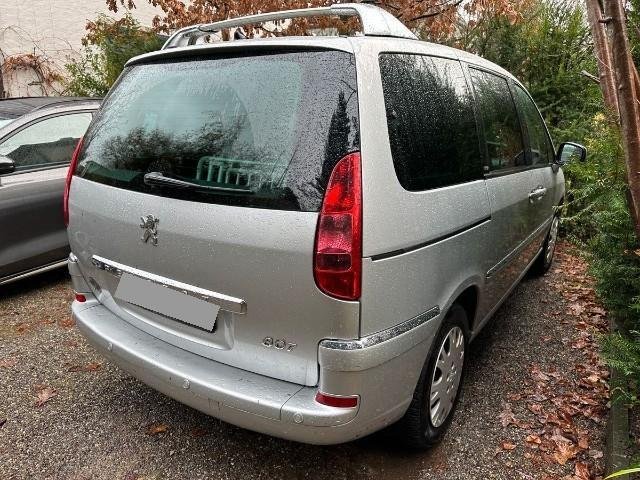 Peugeot 807 2.0 HDI Allure Swiss Edition