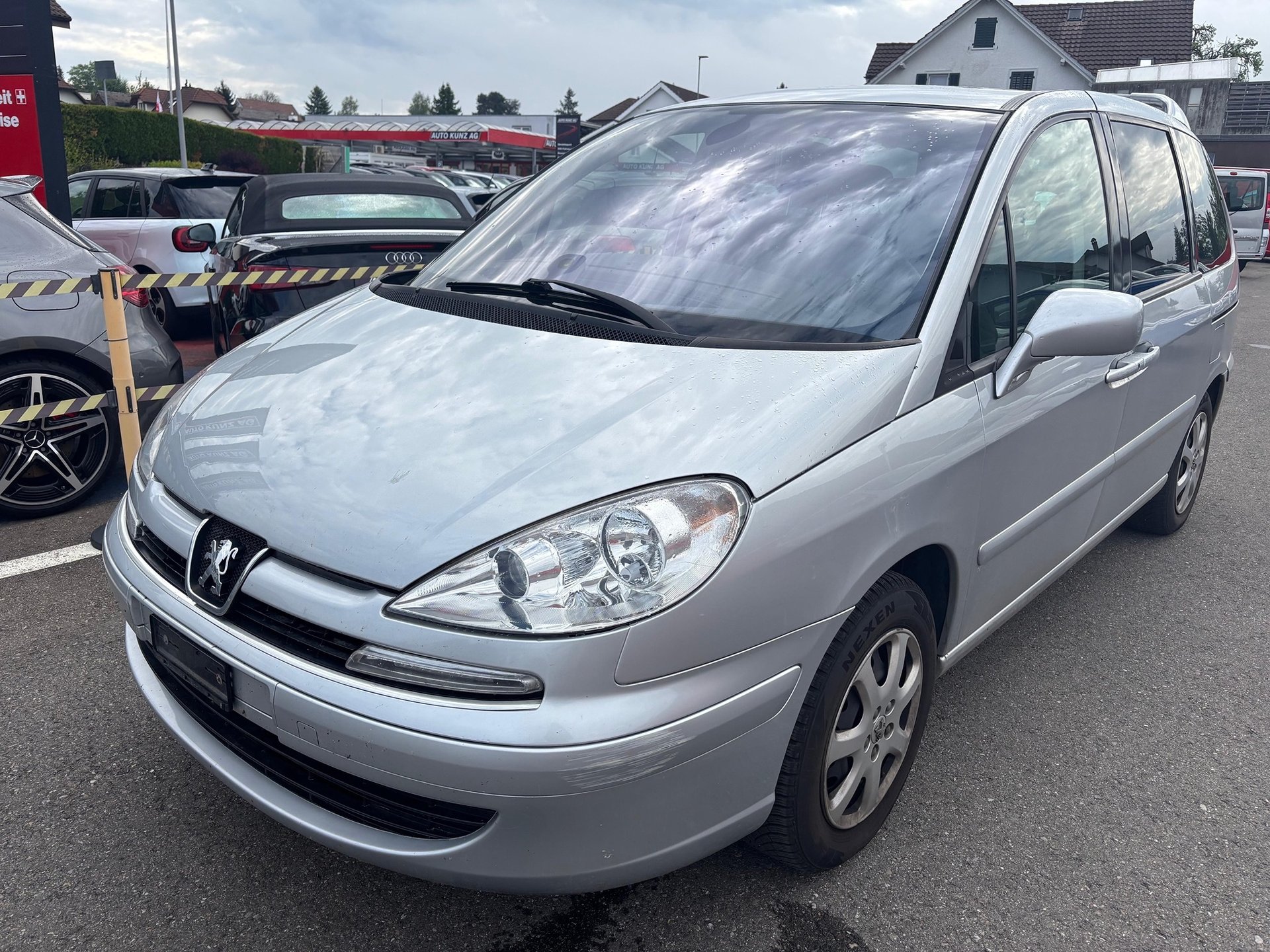 PEUGEOT 807 2.0i 16V