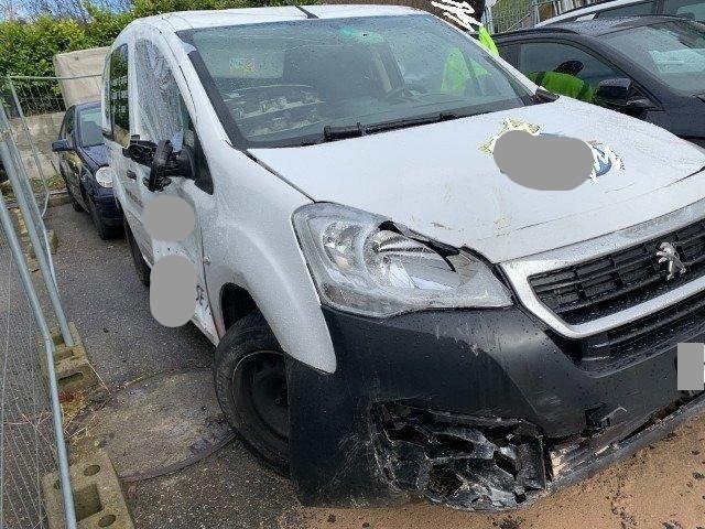 Peugeot Partner PARTNER BLUEHDI 100 Fourgon