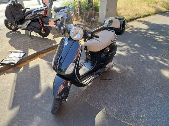 PIAGGIO Vespa 125 LX4
