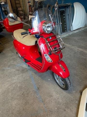 Piaggio Vespa 125 LX4 Touring
