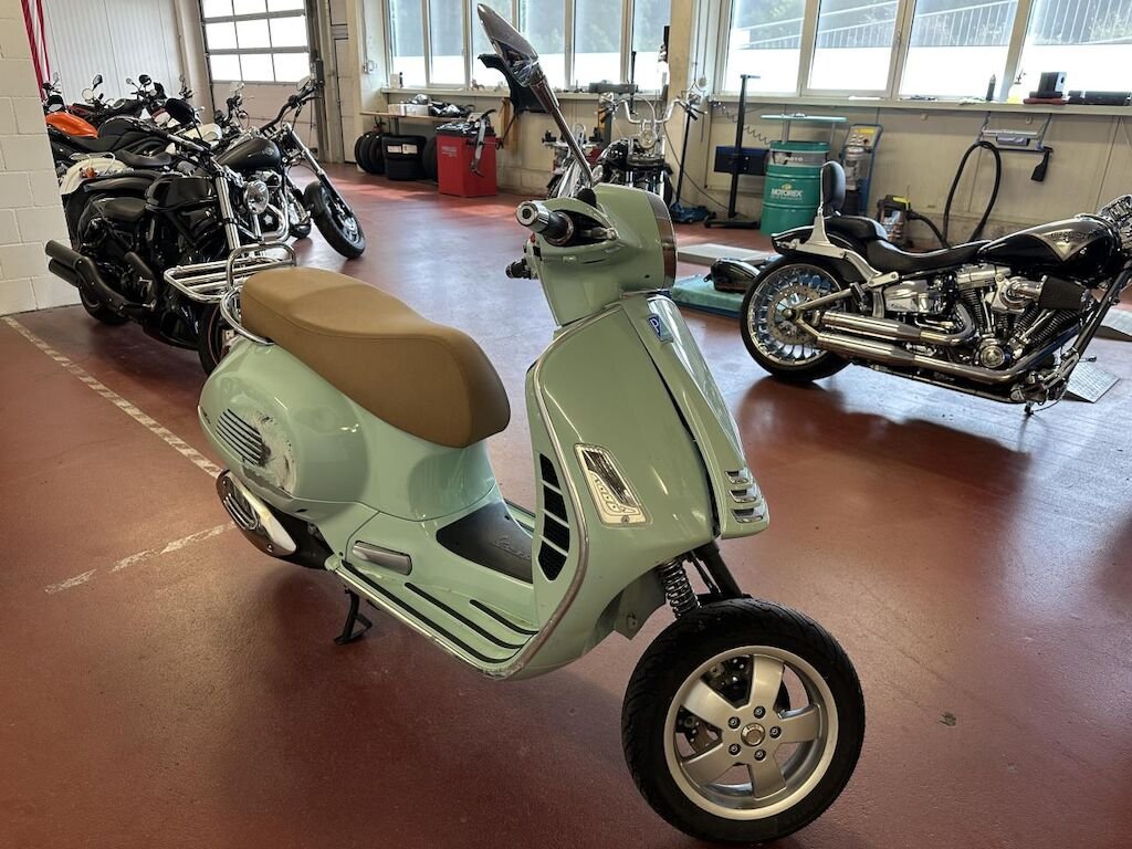 Piaggio Vespa 300 i.e.GTS ABS/ASR