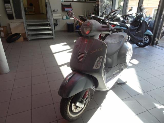 Piaggio Vespa 300 i.e.GTS Super 002 GTS Super 300