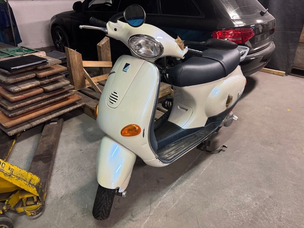 Piaggio Vespa 50 ET4